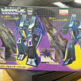 Takara Tomy Transformers Encore Skywarp and Thundercracker 11