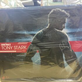 Hottoys MMS191 Tony Stark Workshop
