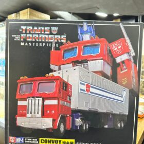 Takara Tomy Transformers MP-4 Convoy
