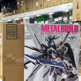 Bandai Metal Build MB Strike Rouge Ootori Striker