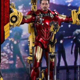 Hottoys MMS462 Ironman Mark4 With Suit-Up Gantry