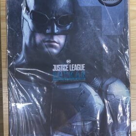 Hottoys MMS432 SP Justice League Batman Tactical Batsuit Version