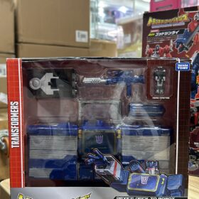 Takara Tomy LG 36 Transformers Leader Decepticon Soundwave
