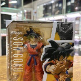 Bandai S.H.Figuarts Shf Son Goku A Saiyan Raised On Earth Dragon Ball DragonBall