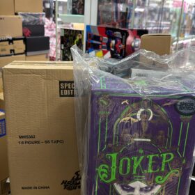 開封品 Hottoys MMS382 SP Suicide Squad Joker Purple Coat Ver 自殺特攻隊 小丑
