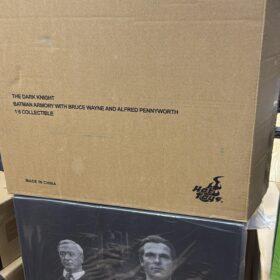 全新 Hottoys MMS236 The Dark Knight Batman Armory With Bruce Wayne And Alfred Pennyworth 黑暗騎士 蝙蝠俠武器櫃