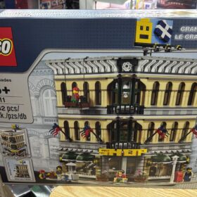 Lego 10211 Grand Emporium Modular Building