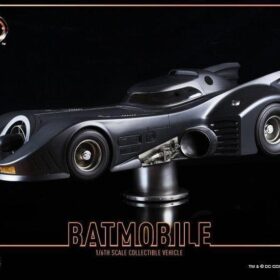 Hottoys MMS170 1989 Batmobile Batman