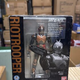 開封品 Bandai S.H.Figuarts Shf Kamen Rider Riotrooper 幪面超人 萊歐騎兵 555