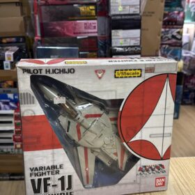 Bandai 1/55 VF-1J Valkyrie Rick Hunter’S Pilot h.Ichijo Variable Fighter  Macross