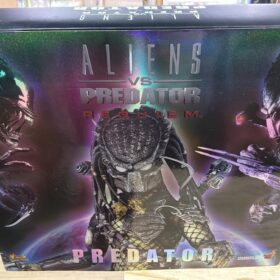 Hottoys MMS53 Requiem Wolf Predator Aliens VS Predator AVP