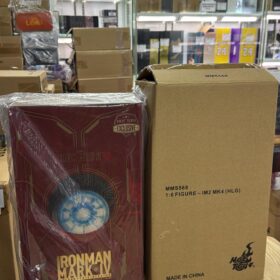 Hottoys MMS568 Iron Man 2 Holographic Version