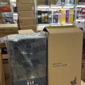 Hottoys MMS331 War Machine IM2
