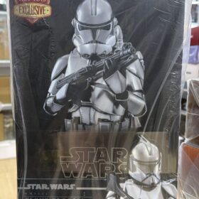Hottoys MMS643 Clone Trooper Chrome Version Star Wars Starwars