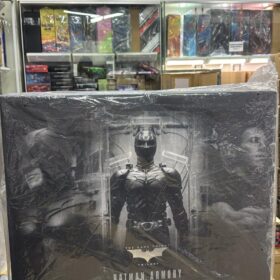 開封品 盒殘 Hottoys MMS702 Batman Armory With Bruce Wayne 蝙蝠俠 黑暗騎士 水晶格納庫