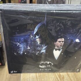 Hottoys MMS294 Batman Bruce Wayne DC