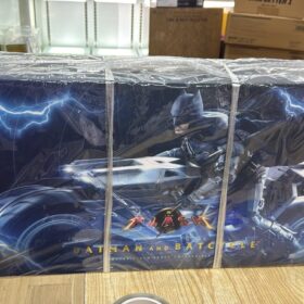全新 Hottoys MMS705 Batman And Batcycle Collectible Set The Flash 蝙蝠俠 電單車 套裝